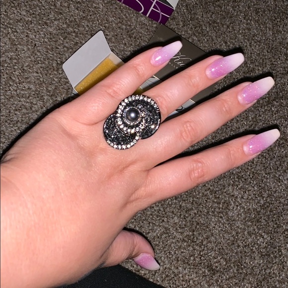 Lia sophia “Jenny” ring - Picture 2 of 2